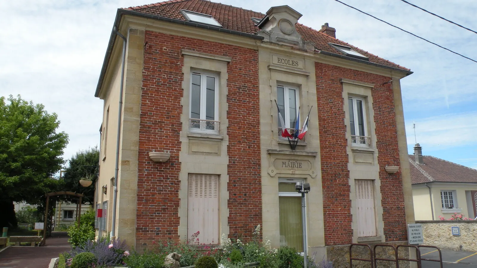 Menucourt, Val-d'Oise (95) — Commune résidentielle en lisière du Vexin
