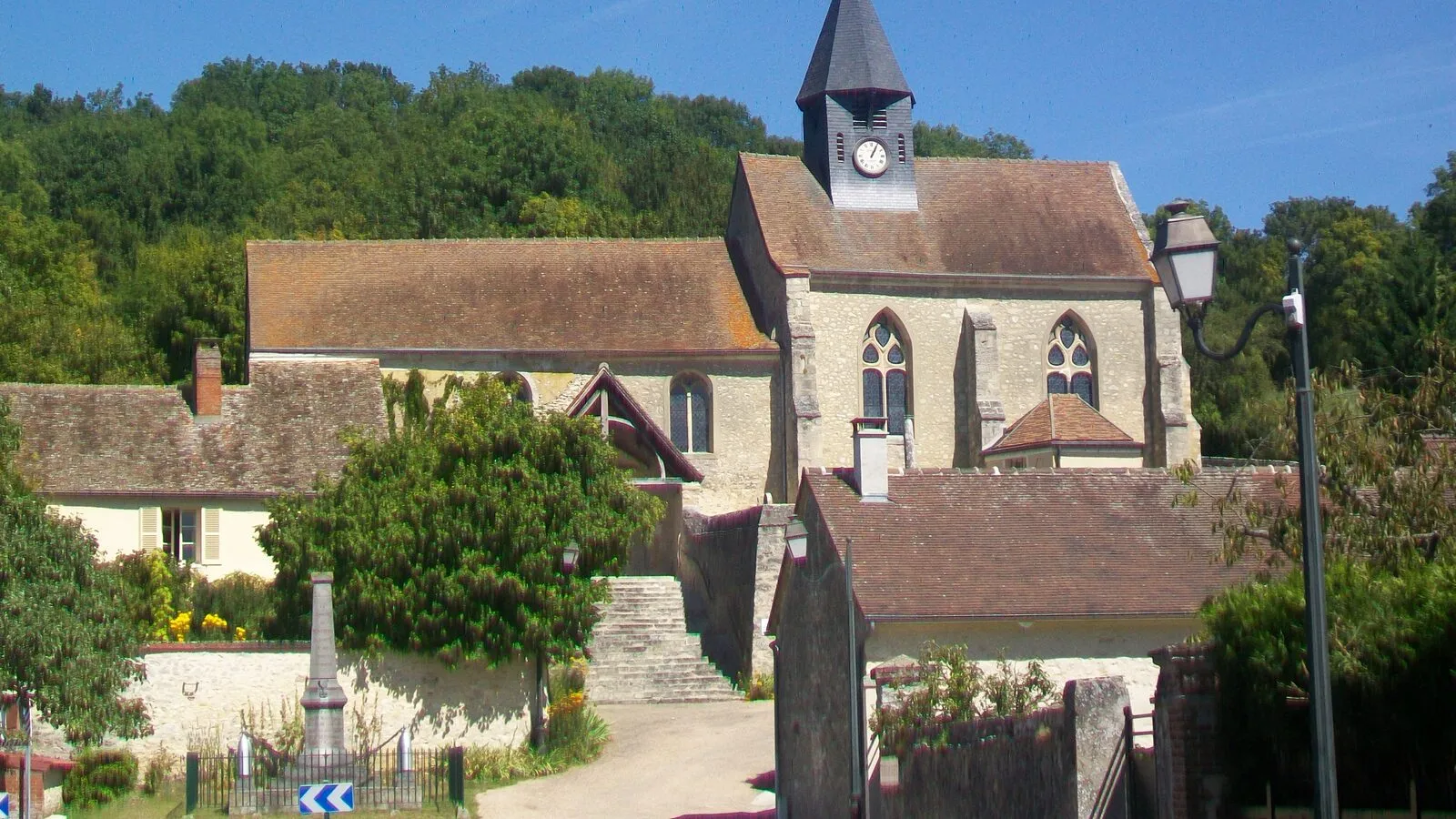 Montreuil-sur-Epte, Val-d'Oise (95) — Village de la vallée de l'Epte
